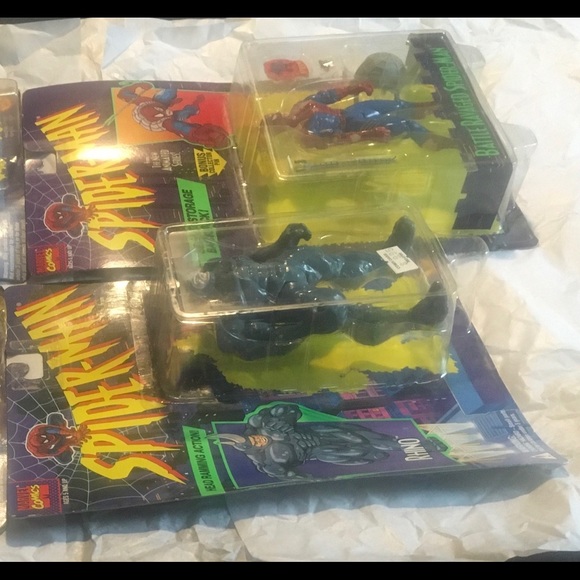 NEW Rhino & Battle Ravaged Spiderman Figures - Picture 5 of 13
